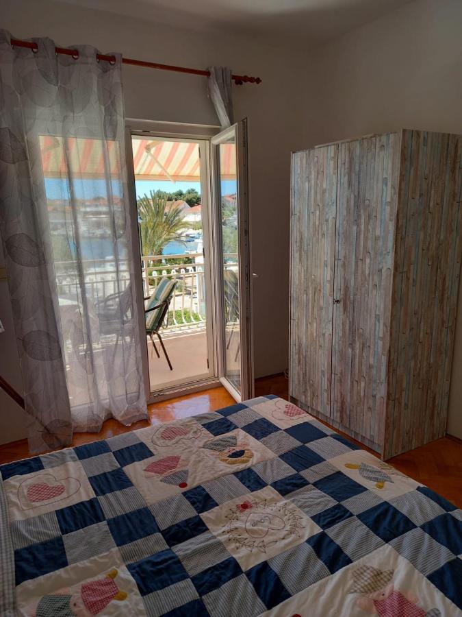 Apartman Rebeka Jezera Bagian luar foto